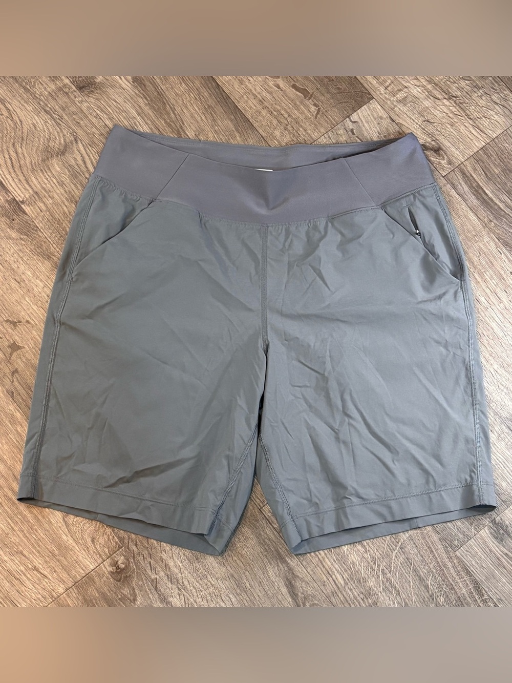 Prana Women’s Size Large Athletic Shorts